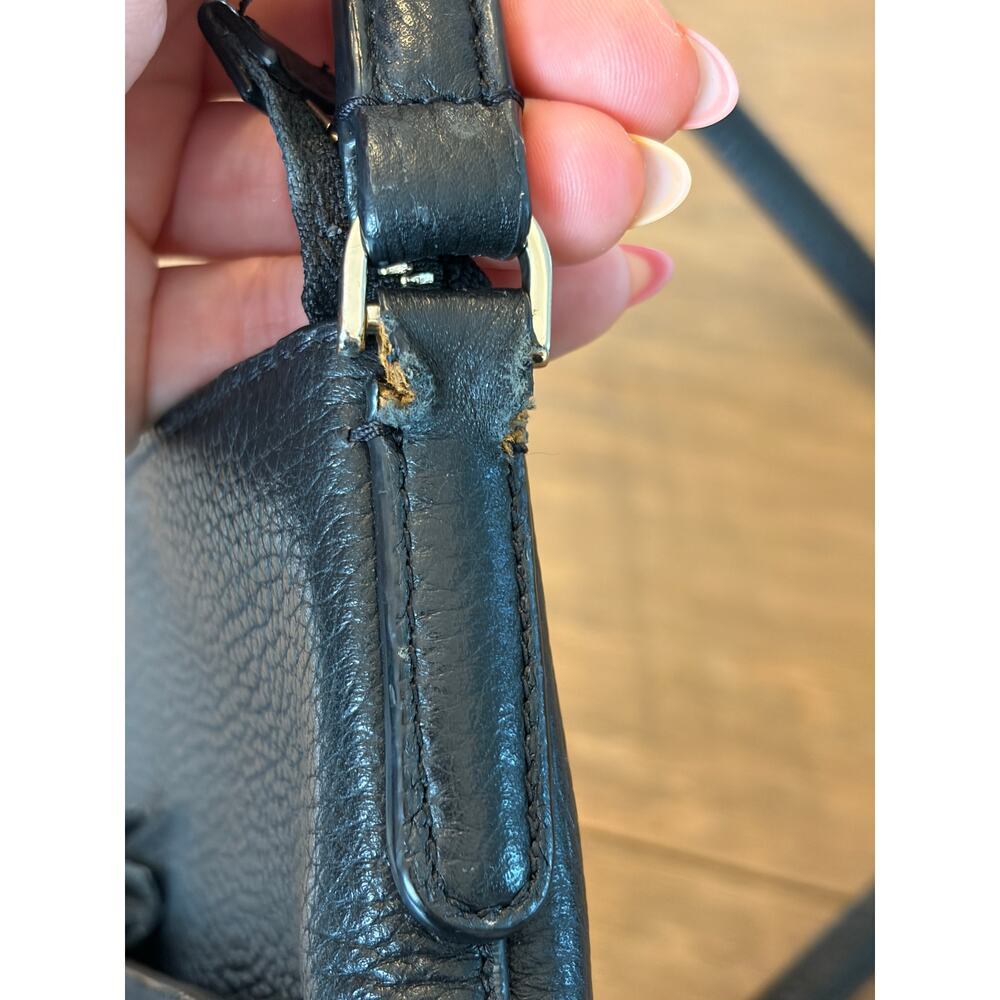 Kate Spade Black Pebbled Leather Crossbody Bag Gorilla Charm Tassel Purse - Picture 6 of 7